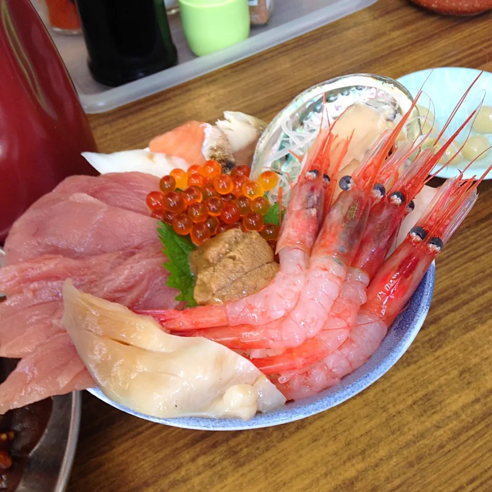 海鮮丼@苫小牧マルトマ食堂|タカシさん