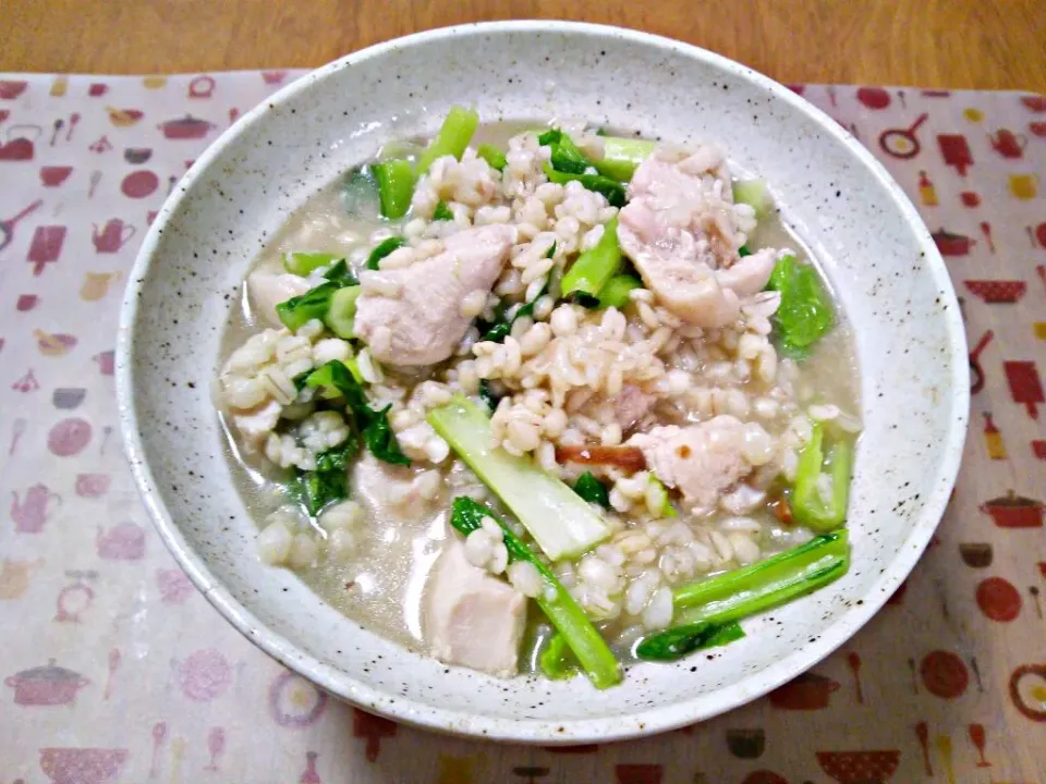 11月１８日 鶏と小松菜の押し麦スープごはん|いもこ。さん