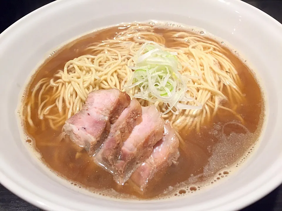 Snapdishの料理写真:肉そば大盛 スープ増し|流線形さん