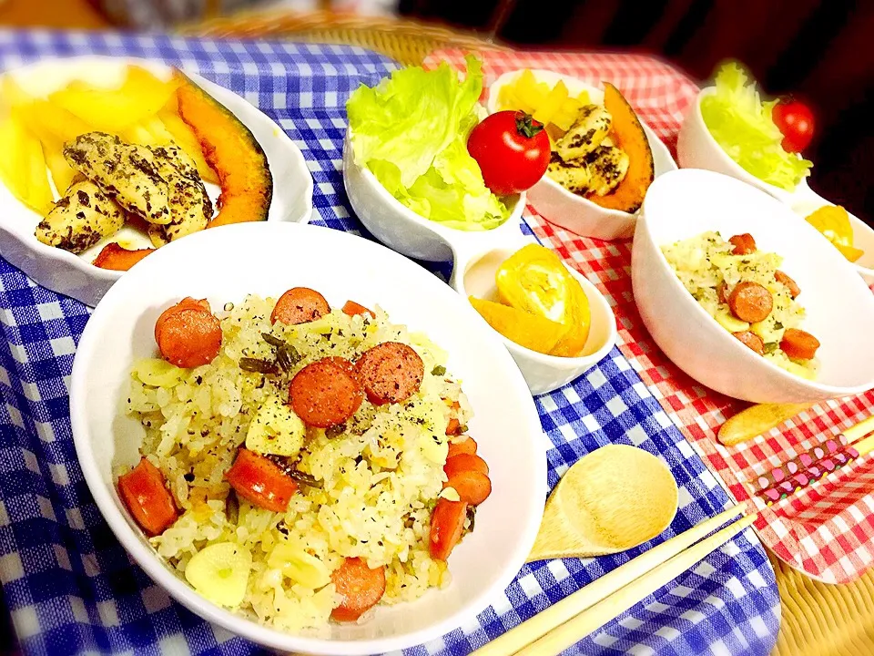 ニンニクの芽とウインナーの
ガーリックバターごはん

たまご焼き

バジルチキン

揚げ焼きポテト

焼きカボチャ|愛さん