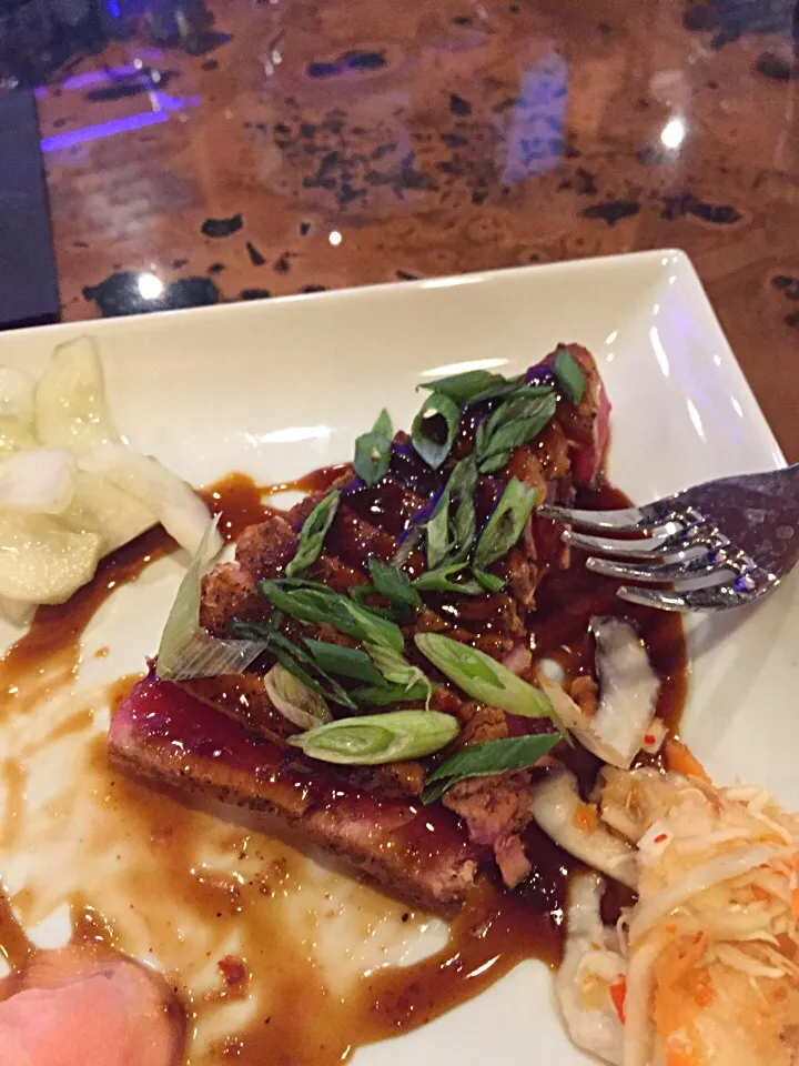 Sweet chili glazed ahi tuna|Liesel Ryanさん