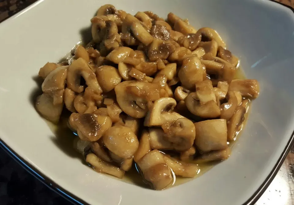 Garlic Mushrooms|Cookeatsimplyさん