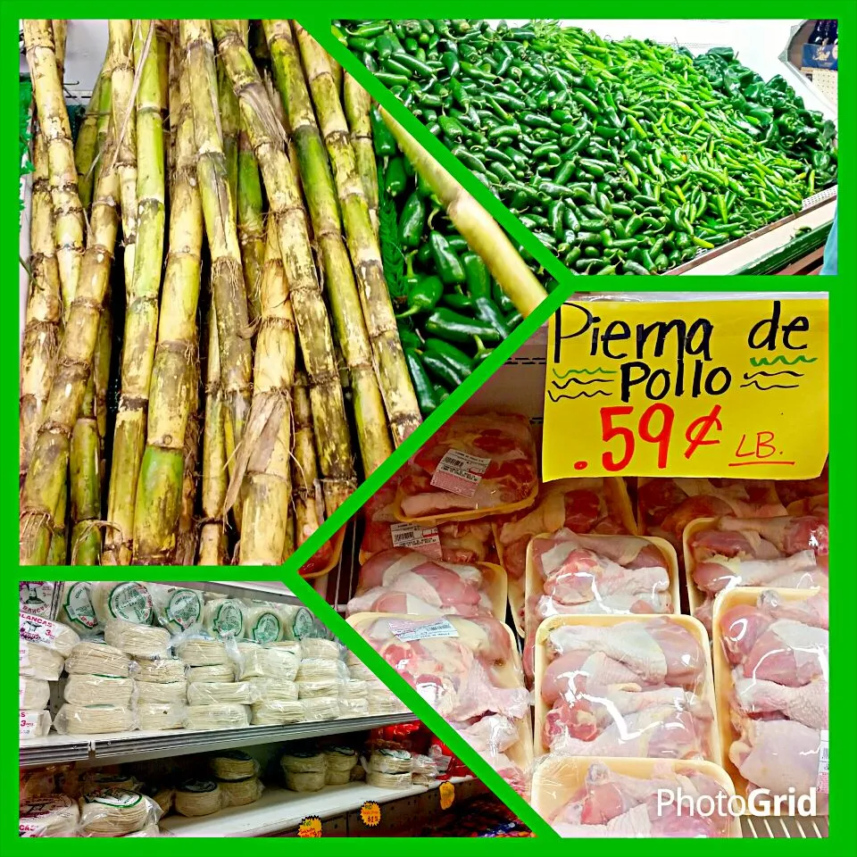 Exploring Mexican grocery store on Saturday at Bridgton, MO, USA.  Chicken legs were only .59 cents per lbs. I can't believe how cheap it is!!!|Jihollandさん