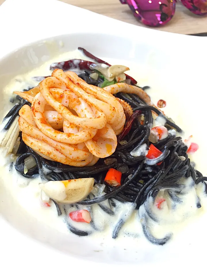 Spicy Grilled Squid & Black Ink Spaghetti|Queenさん