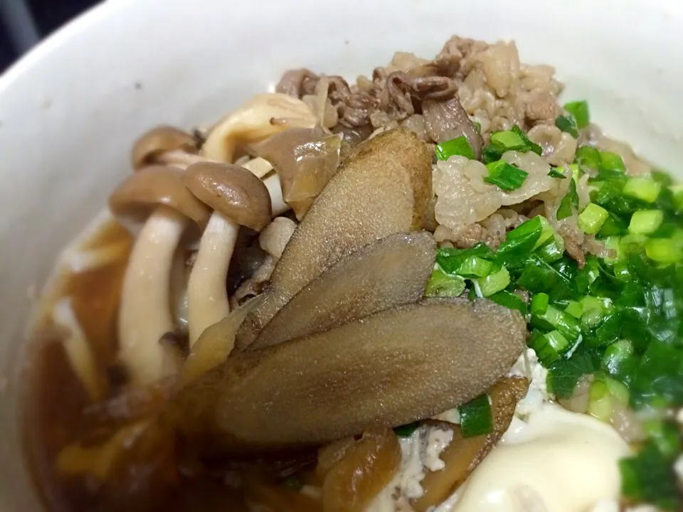 牛肉とごぼうのしぐれ煮をリメイク  肉玉うどん(^^)|ゆーみんさん