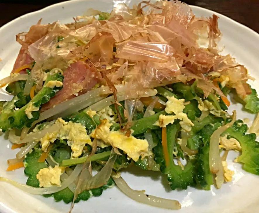 Snapdishの料理写真:ゴーヤチャンプルー
 #ゴーヤチャンプルー
 #ゴーヤ
 #沖縄料理
 #苦い|幸代さん