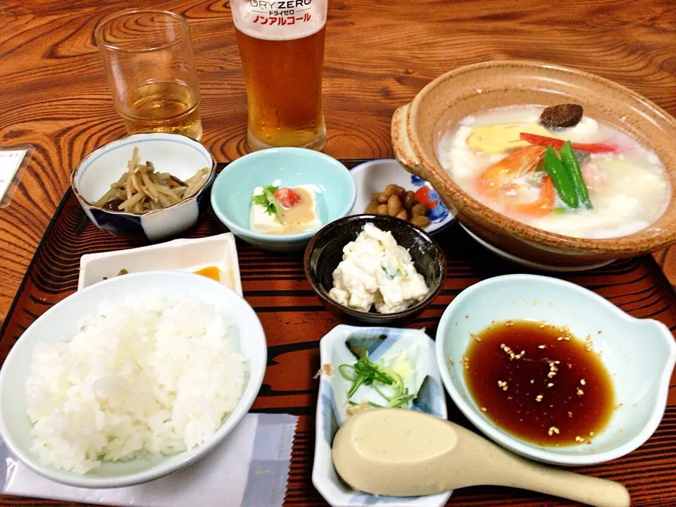 Snapdishの料理写真:魚ちり豆腐定食|きむにいさん