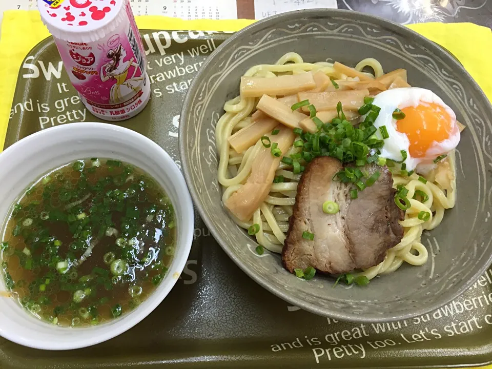 セブンイレブンの具付きつけ麺 温玉のせ|nakko7777さん