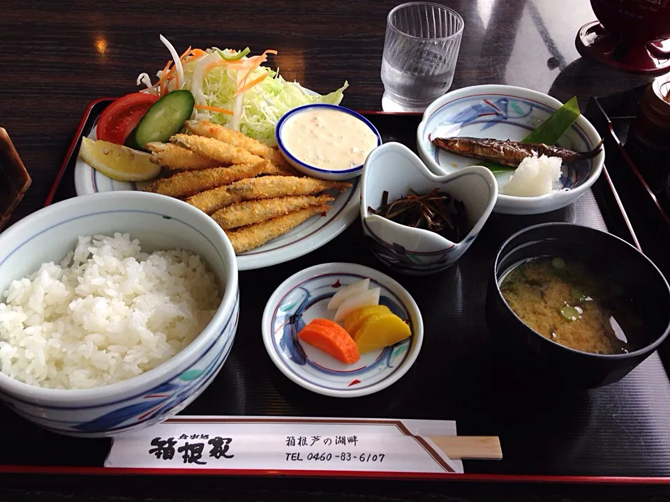 Snapdishの料理写真:ワカサギフライ定食@箱根屋(芦ノ湖)|大塚寛之さん