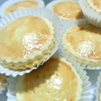 Freshly-baked mini chicken pies!|FeliciaLinさん