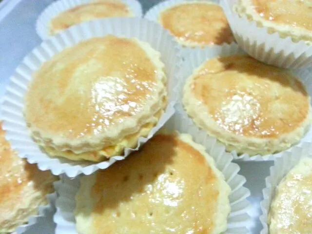 Freshly-baked mini chicken pies!|FeliciaLinさん