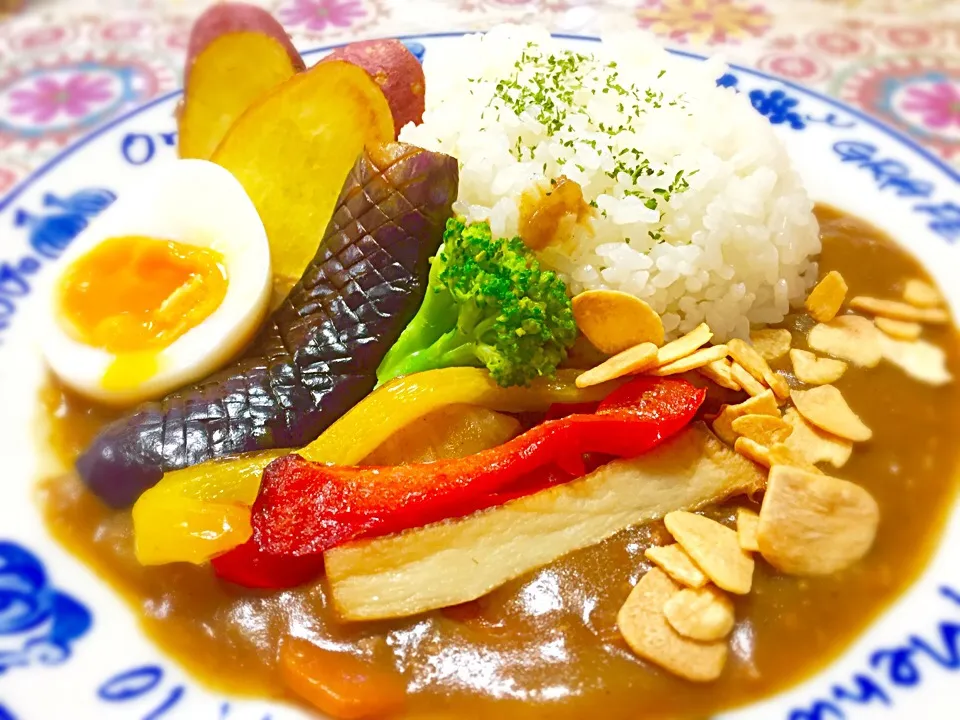 我が家の定番⁇www 焼き野菜カレー🍛|いしくん。（たまご王子🥚🐣🐥🐔）さん