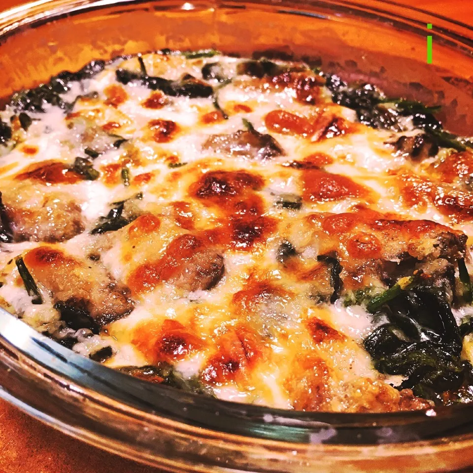 牡蠣とほうれん草のグラタン 【Oysters and spinach gratin】|izoomさん