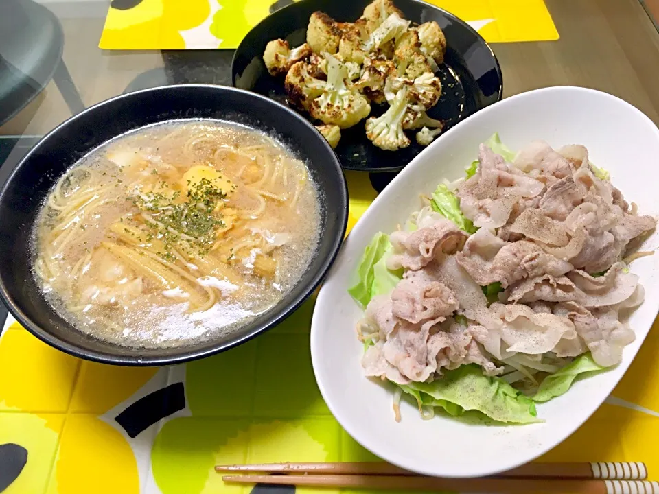 今日の夕食。ラーメンは糖質0麺で30キロカロリー|いしぃむしぃさん