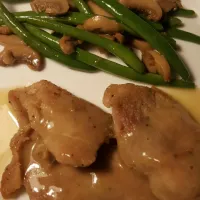 Snapdishの料理写真:Pork Tenderloin with Gravy|Cookeatsimplyさん