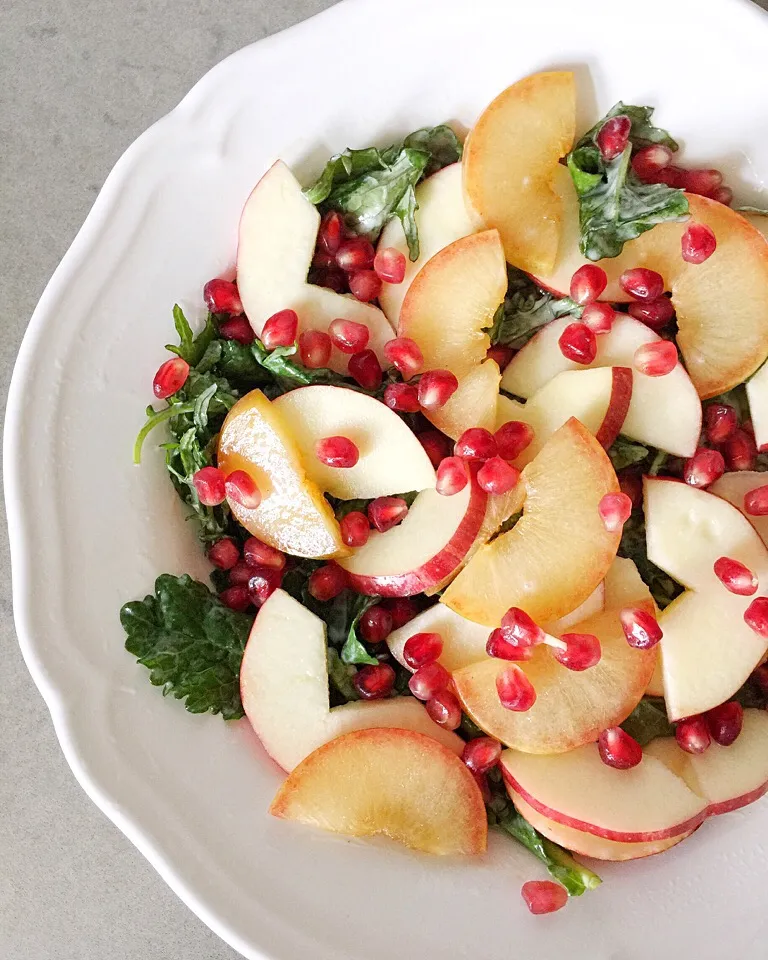 Kale, apple, pluot & pomegranate salad|12Dragonさん