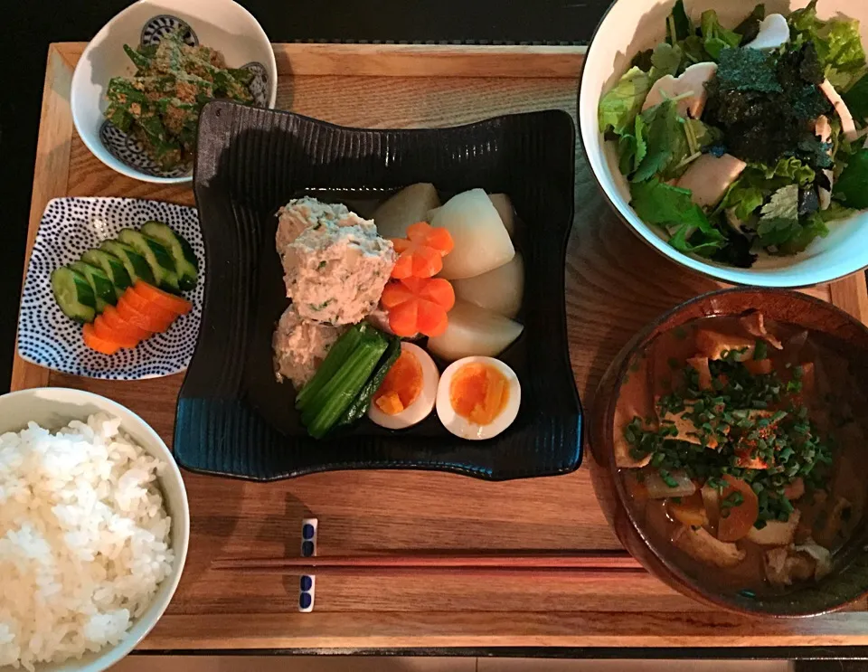 ⭕️鶏つくねとかぶの炊き合わせ
⭕️三つ葉と海苔と鶏のわさび醤油サラダ
⭕️おくらの胡麻和え
⭕️豚汁|ayumiさん