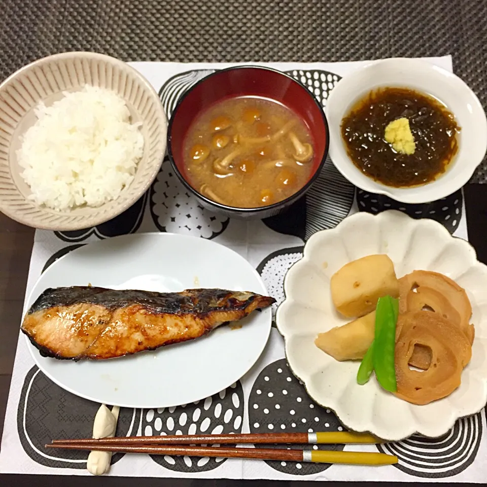 さわらの山椒焼き、車麩と里芋の煮物|はらしおりさん