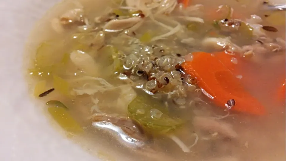 Quinoa chicken noodle soup|Jiraphon Gさん