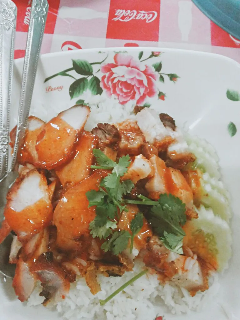 ข้าวหมูแดงหมูกรอบ|cherrypastellさん