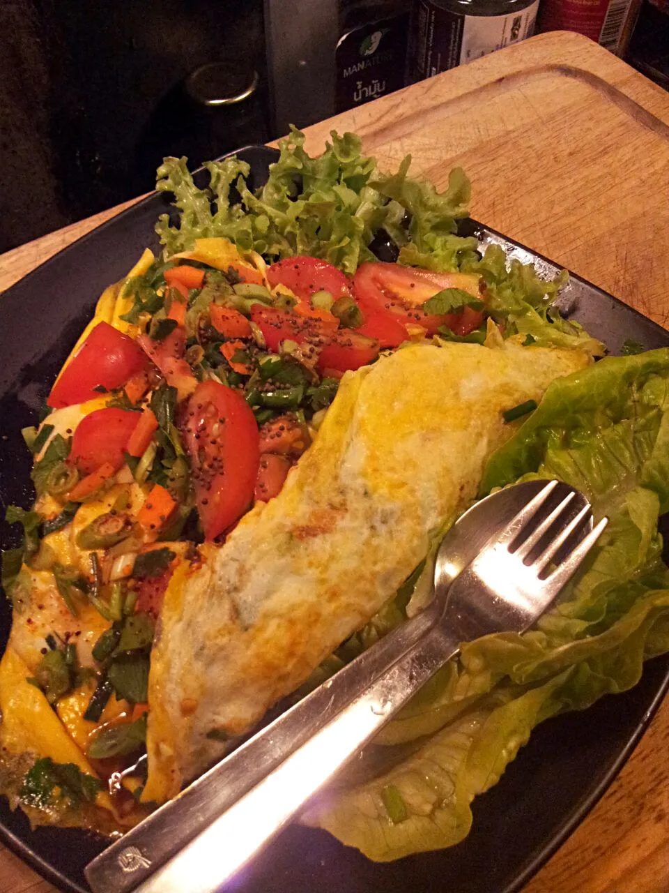 vegetable mix eggs  spicy  salad|Kung Doratee Sculptureさん