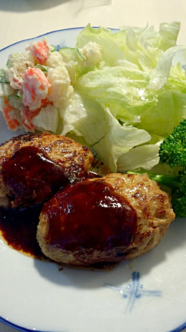 定番ハンバーグ( ^^)|えびてんさん