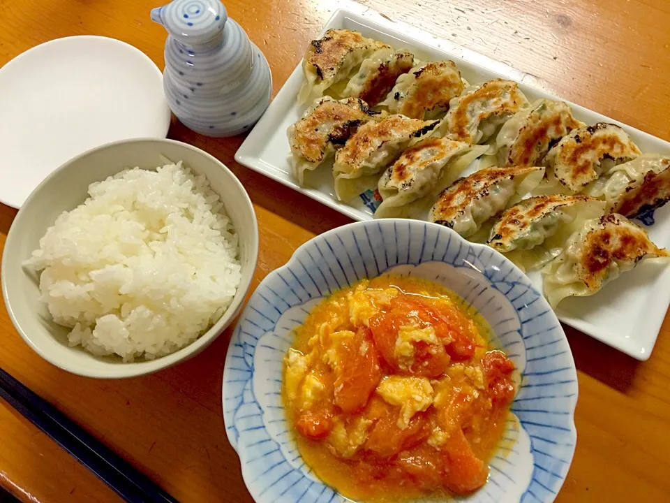 餃子とトマトと卵の炒め物|ルドルフさん