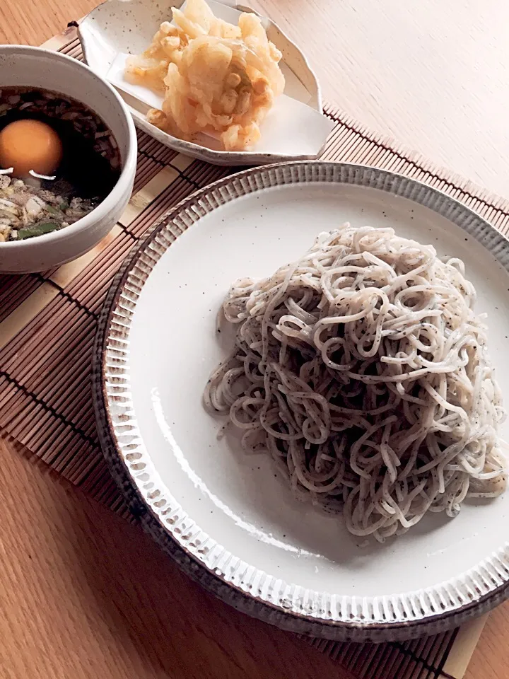 Snapdishの料理写真:かき揚げ蕎麦♡|あきんこさん