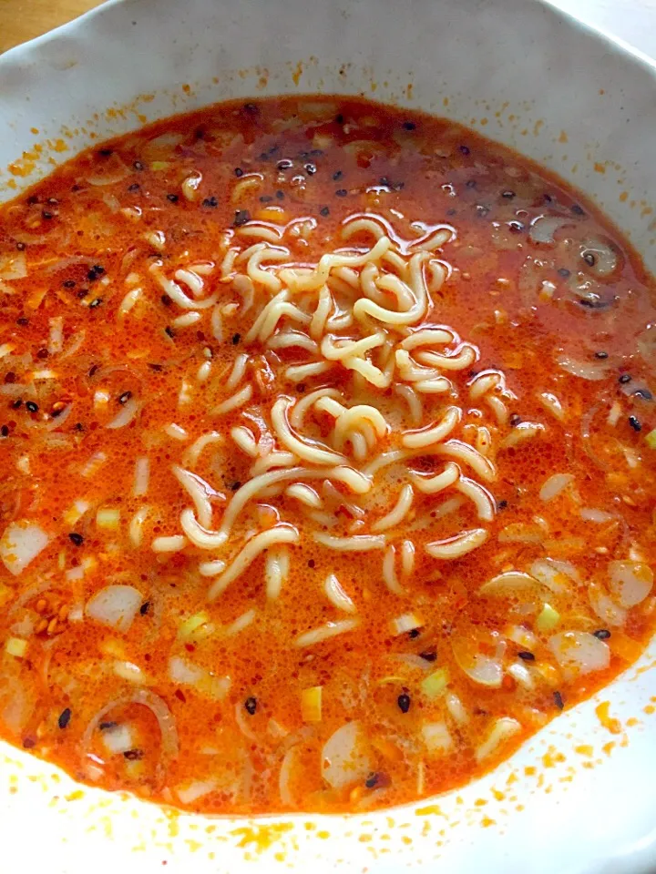 インスタントラーメン(醤油)で作った
担々麺|マツさん