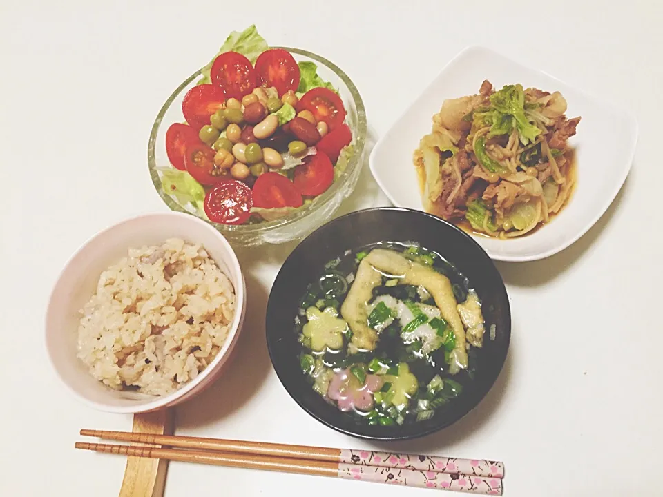 豚肉と白菜蒸し ごま油で豚肉を炒めて、砂糖：しょうゆを同量 だしを混ぜて蒸すだけ！|mamiさん