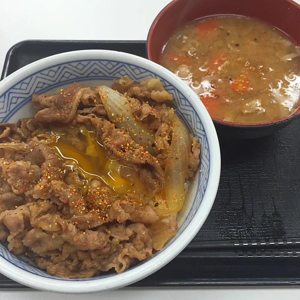 牛丼 並、豚汁、玉子|maixx ใหม่さん