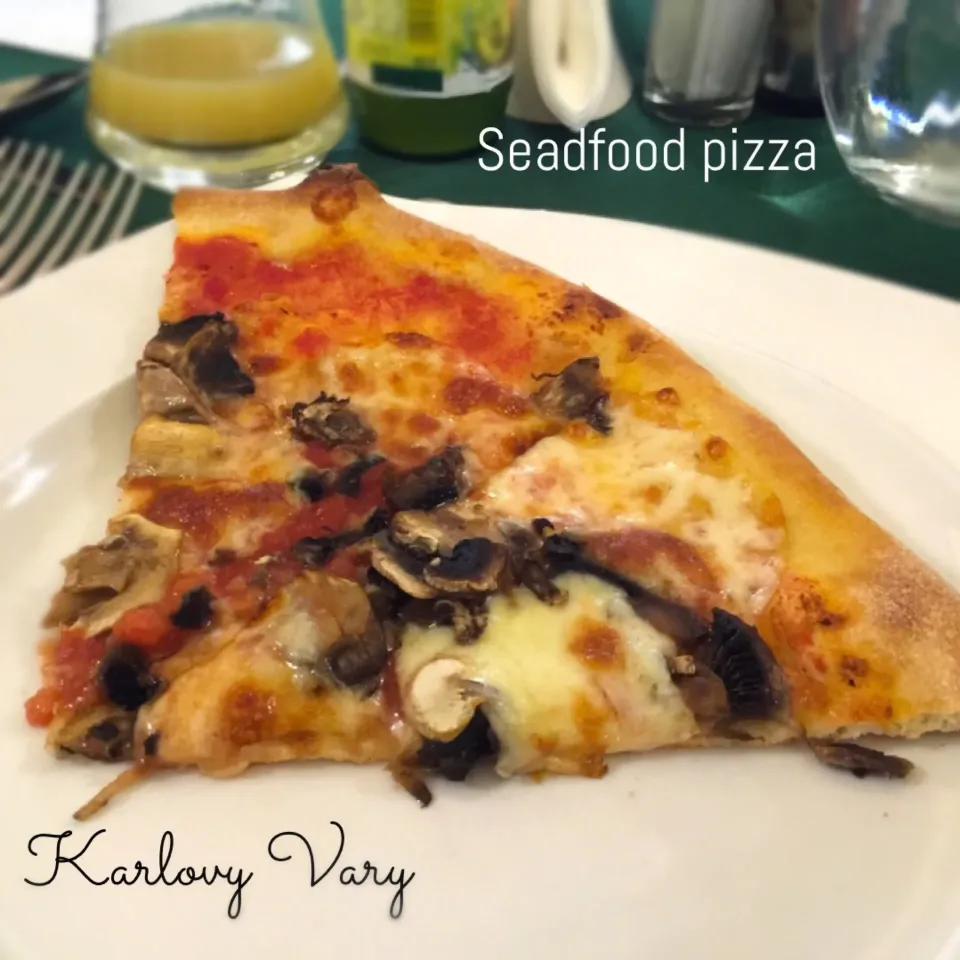 Snapdishの料理写真:Karlovy Vary SeedFood Pizza|手牽手一起過好日子。さん