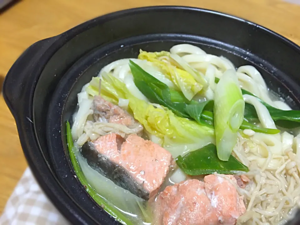 Snapdishの料理写真:酒の鍋焼きうどん☆みそ仕立て|あやさん