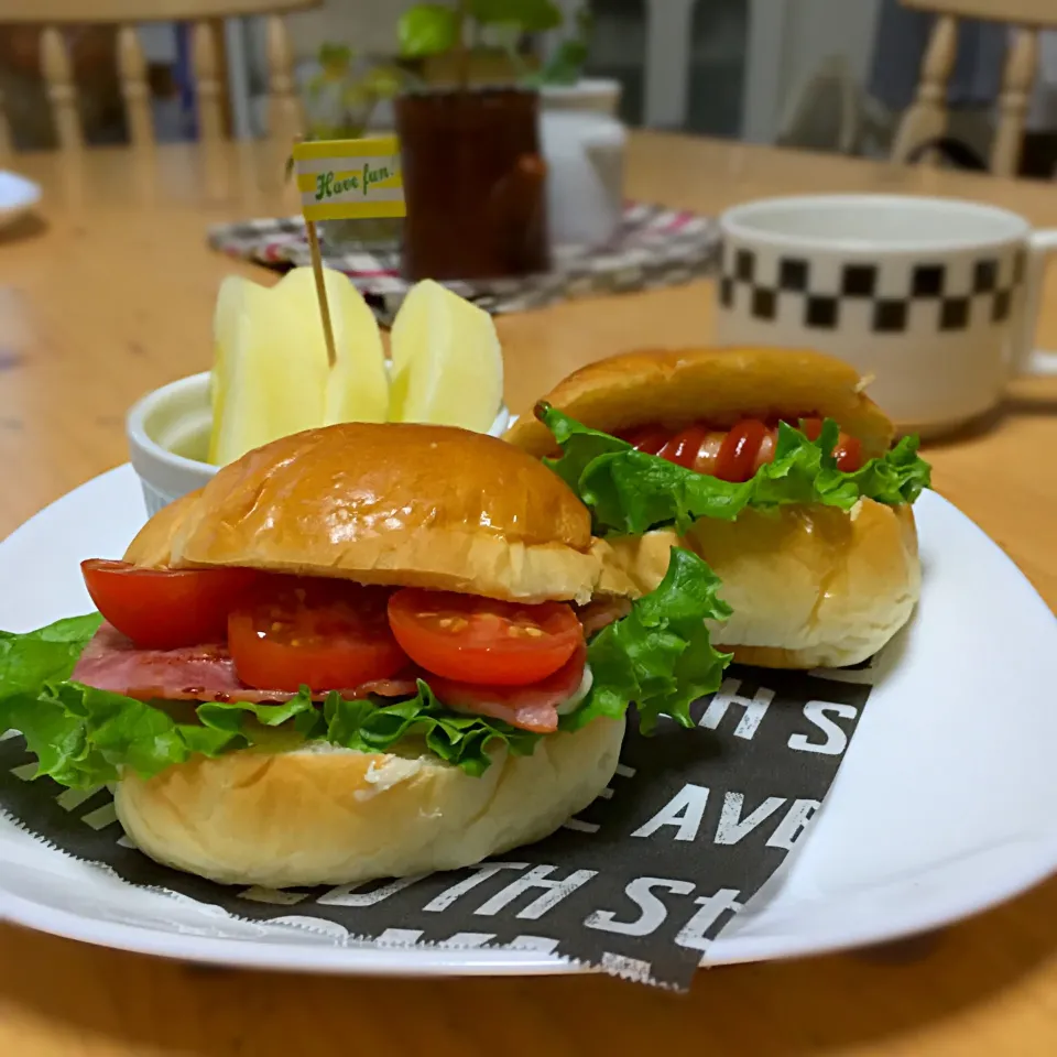 Snapdishの料理写真:娘たちの朝ごパン|sakyu☆さん