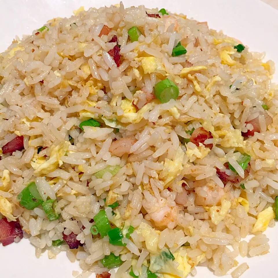 Simple fried rice with BBQ pork & shrimp 🍚|Phillis L Boedigheimerさん