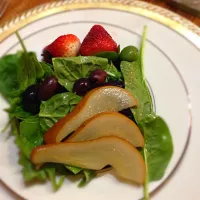 Spinach Salad with Pears and Olives|Joさん