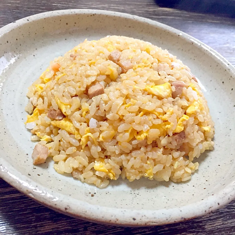 Snapdishの料理写真:しっとり炒飯 ご近所ラーメン屋風|Naoki  Ochiaiさん