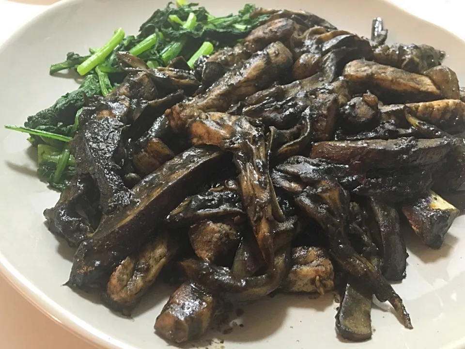 茄子と豚肉と舞茸の黒ごま炒め|しげさんさん