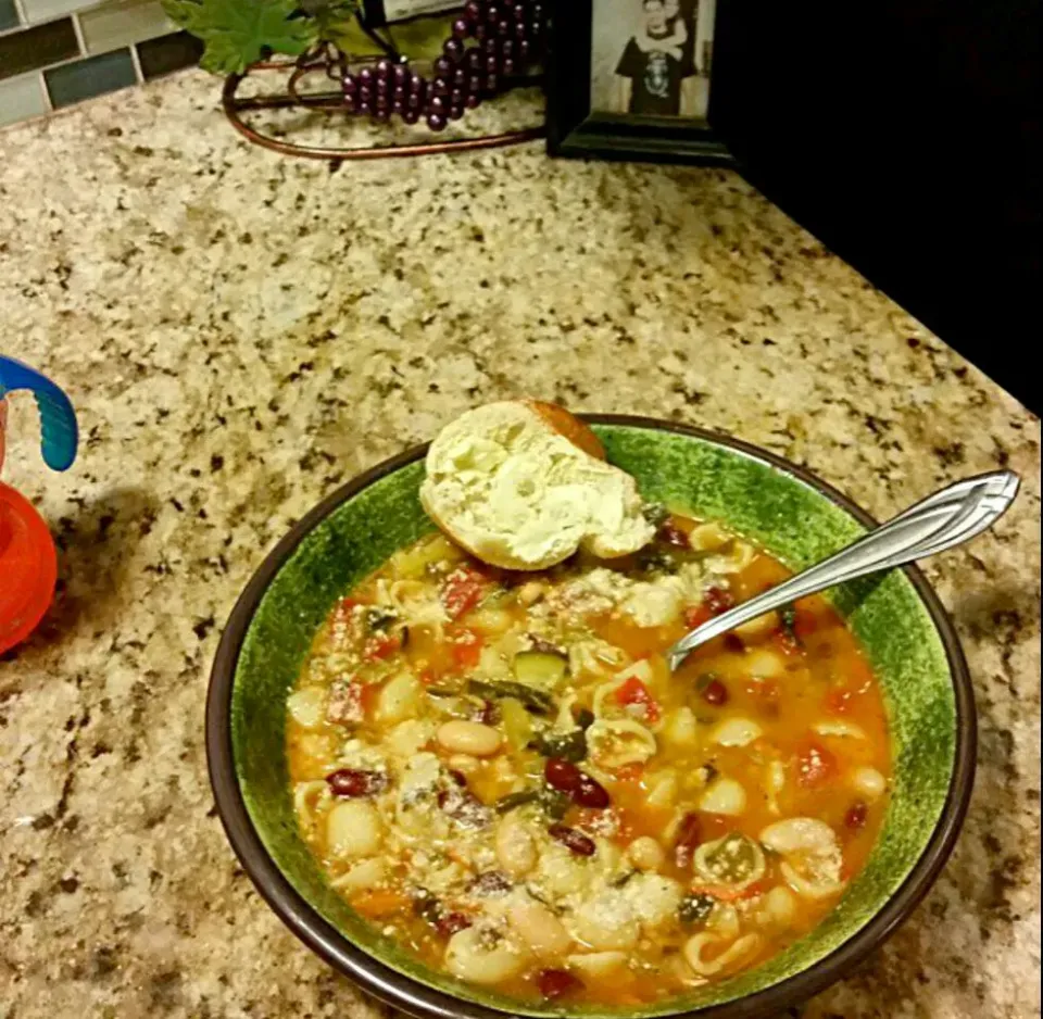 Minestrone Soup|Savannah Sanchezさん