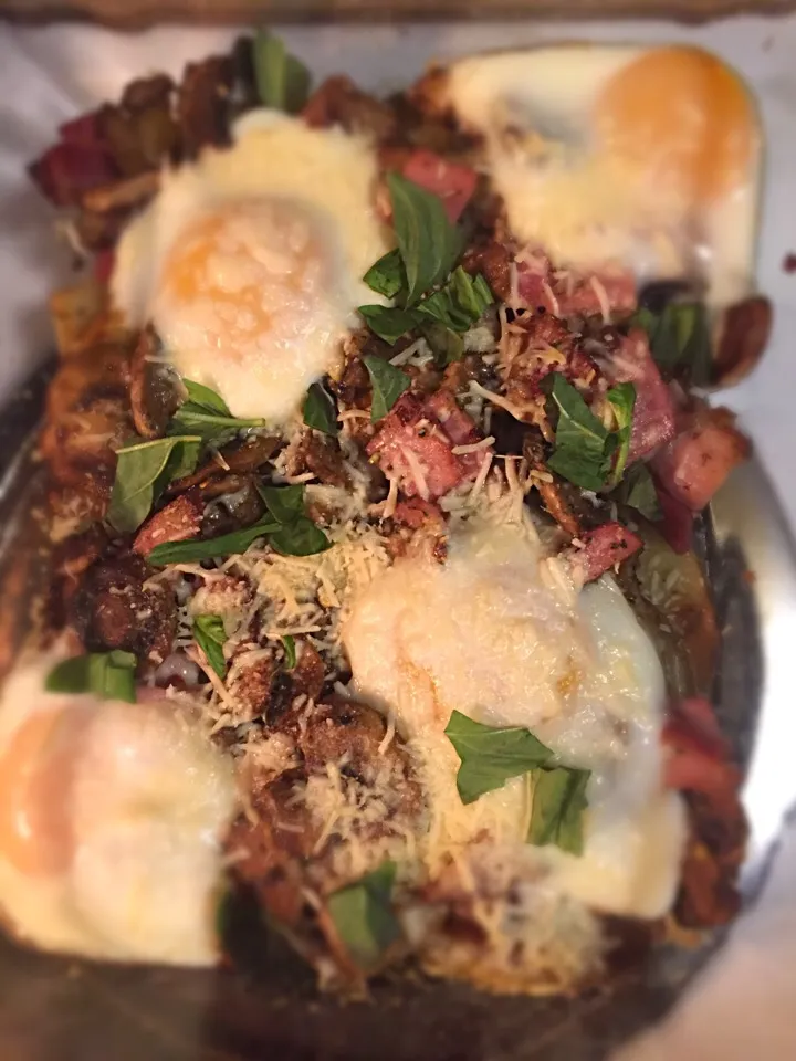 Baked eggs with potato hash|Jen Hembreeさん