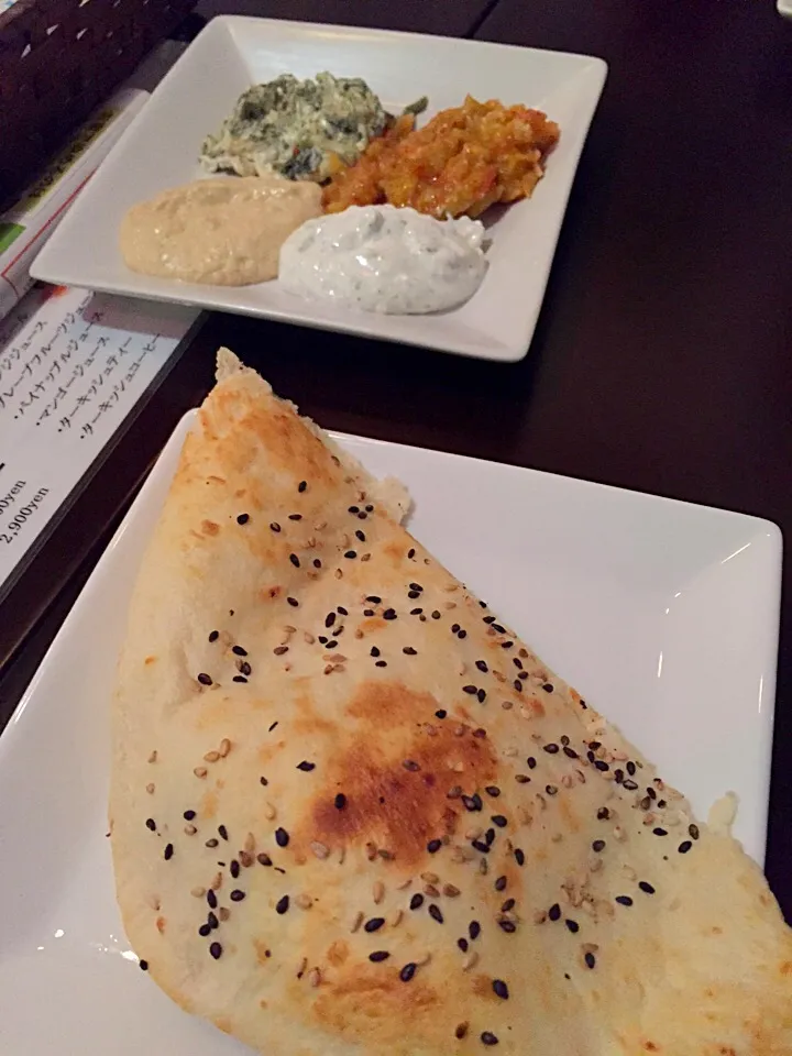 Snapdishの料理写真:🇹🇷Turkish food ~Lavaş & Meyhane~|mie 미에 मिएさん