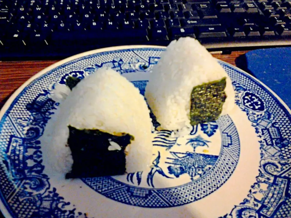 Snapdishの料理写真:Onigiri|Kelly Ann Phamさん