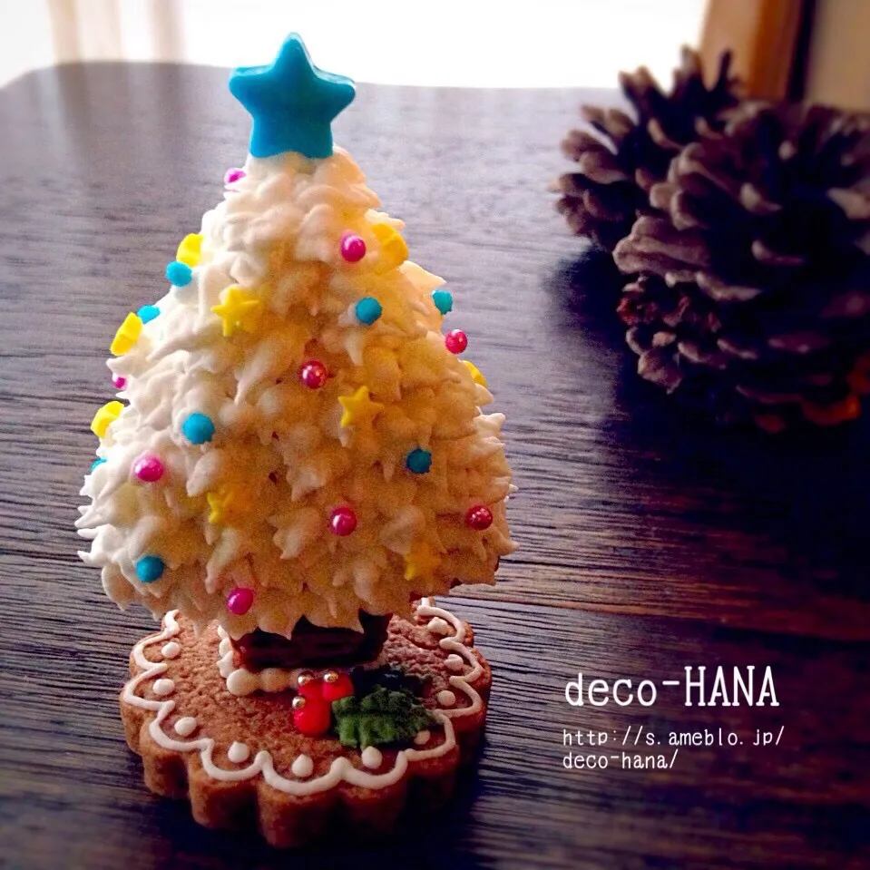 立体クリスマスツリークッキーのホワイトバージョン|さとみ (satomi_foodart)さん