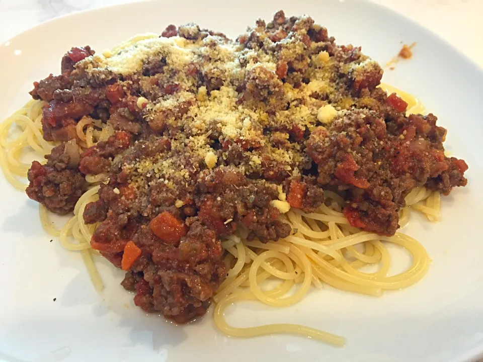 Snapdishの料理写真:Spaghetti meatsauce|Wasiapha Maigate Na Krungtepさん