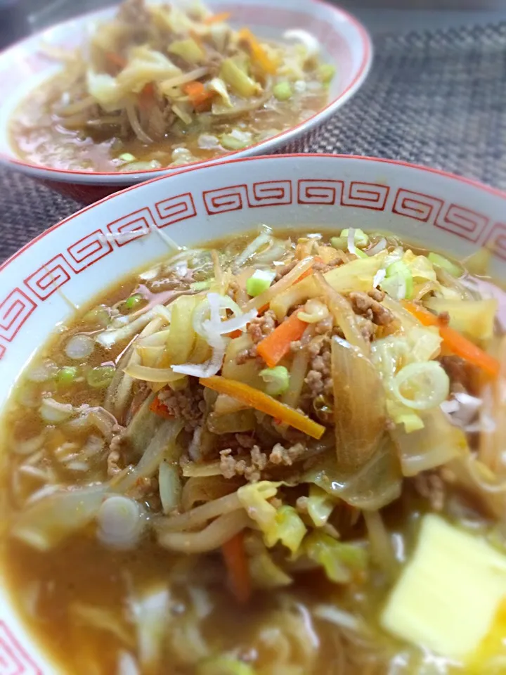 野菜たっぷり加賀味噌ラーメン♪濃いめのお味噌がいい香り|あまねこ🌿さん