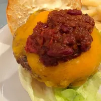 Snapdishの料理写真:チリチーズバーガー|にらさん