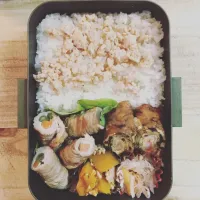 ☆ダンナ弁当☆  ☺︎いんげんと人参の肉巻き  ☺︎卵焼き  ☺︎かぼちゃのそぼろ煮  ☺︎なます|Naaさん