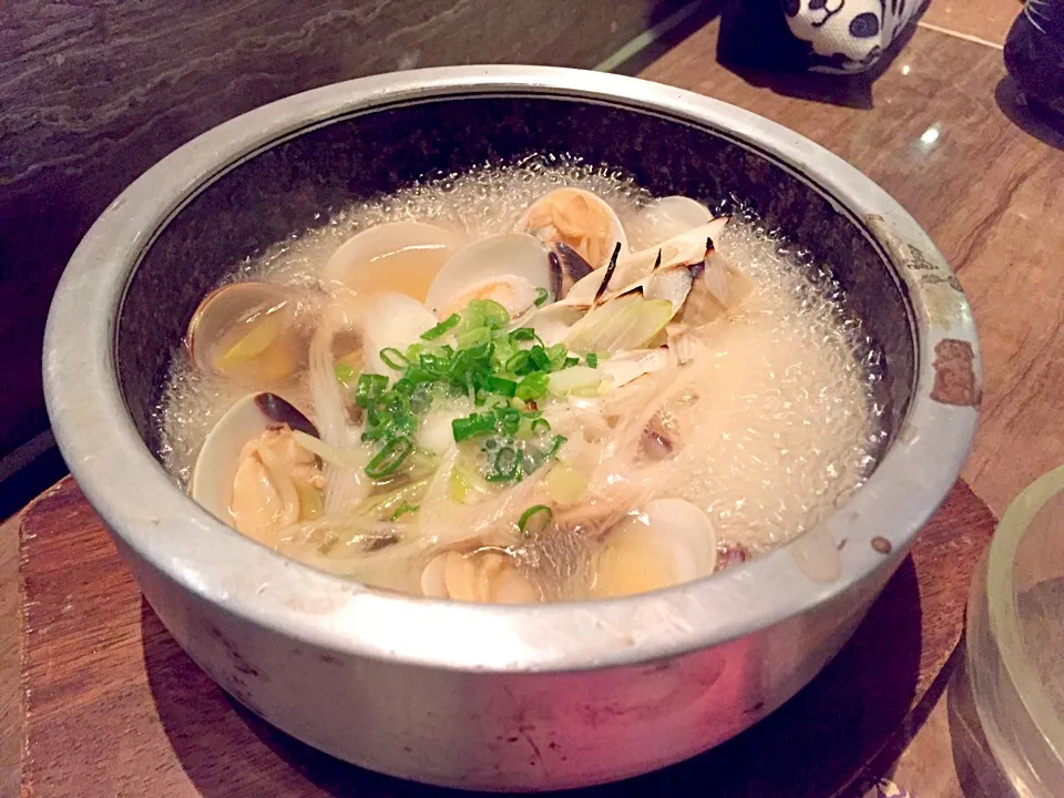 Snapdishの料理写真:Clams with sake|Sky Blueさん