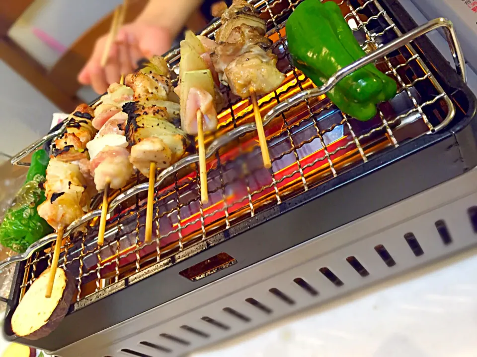 炉ばた大将買ってみた！おウチ焼き鳥|けいちゃん（ももザィル）さん