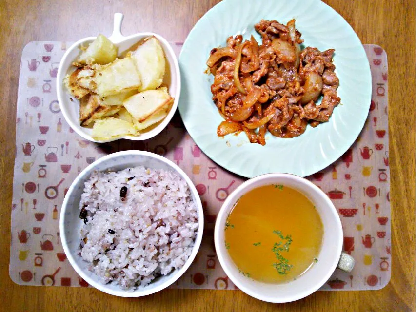 11月2５日 豚肉のケチャップ炒め じゃがいものハーブソルト炒め コンソメスープ|いもこ。さん